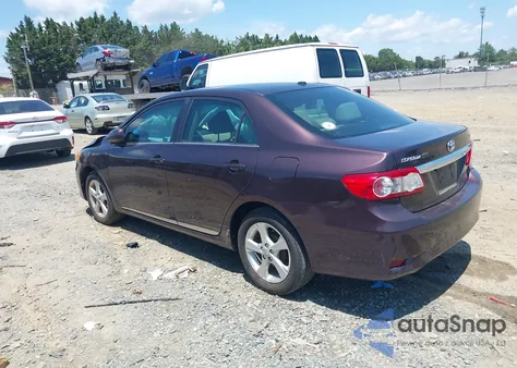 2013 Toyota Corolla Le Special Edition z USA, uszkodzony, nr VIN 2T1BU4EE5DC070467